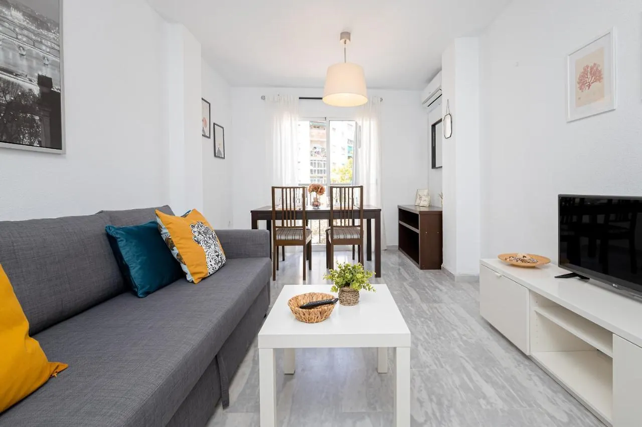C17 Lovely 2 Bdr Apartment Malaga