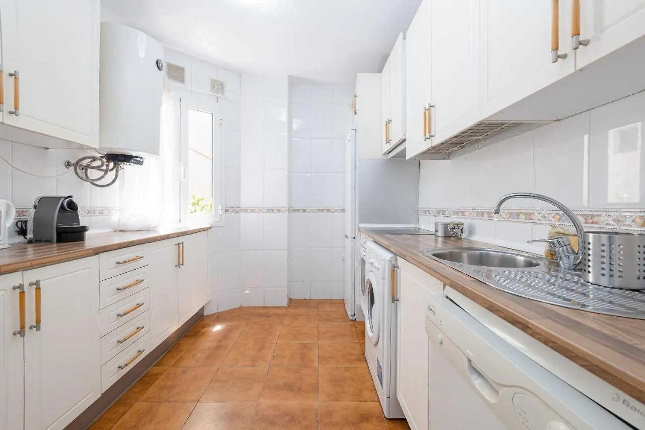 C17 Lovely 2 Bdr Apartment Malaga